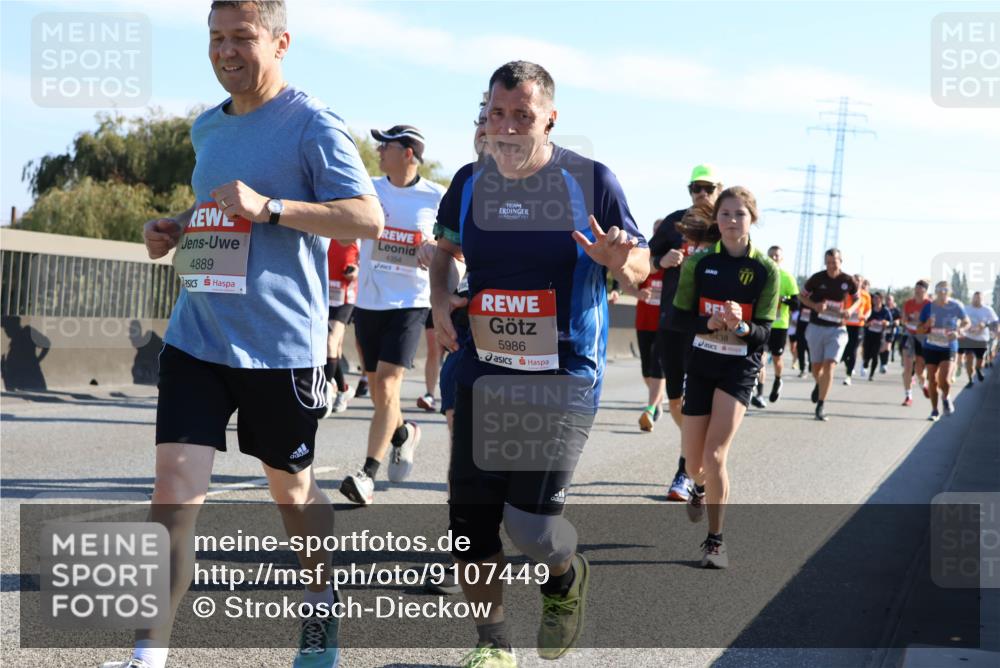 03.10.2025 - Köhlbrandbrückenlauf Strokosch-Dieckow http://msf.ph/oto/9107449 03.10.2025 12:20:02 Position 3 4889, 4354, 5986 meine-sportfotos.de