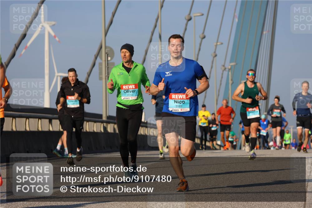 03.10.2025 - Köhlbrandbrückenlauf Strokosch-Dieckow http://msf.ph/oto/9107480 03.10.2025 09:37:12 Position 2 1010, 3181 meine-sportfotos.de