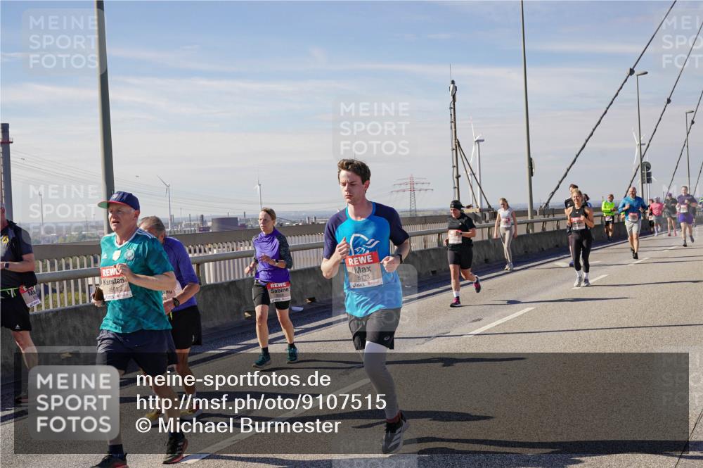 03.10.2025 - Köhlbrandbrückenlauf Michael Burmester http://msf.ph/oto/9107515 03.10.2025 12:50:45 Position 2 4605, 1207, 5173 meine-sportfotos.de