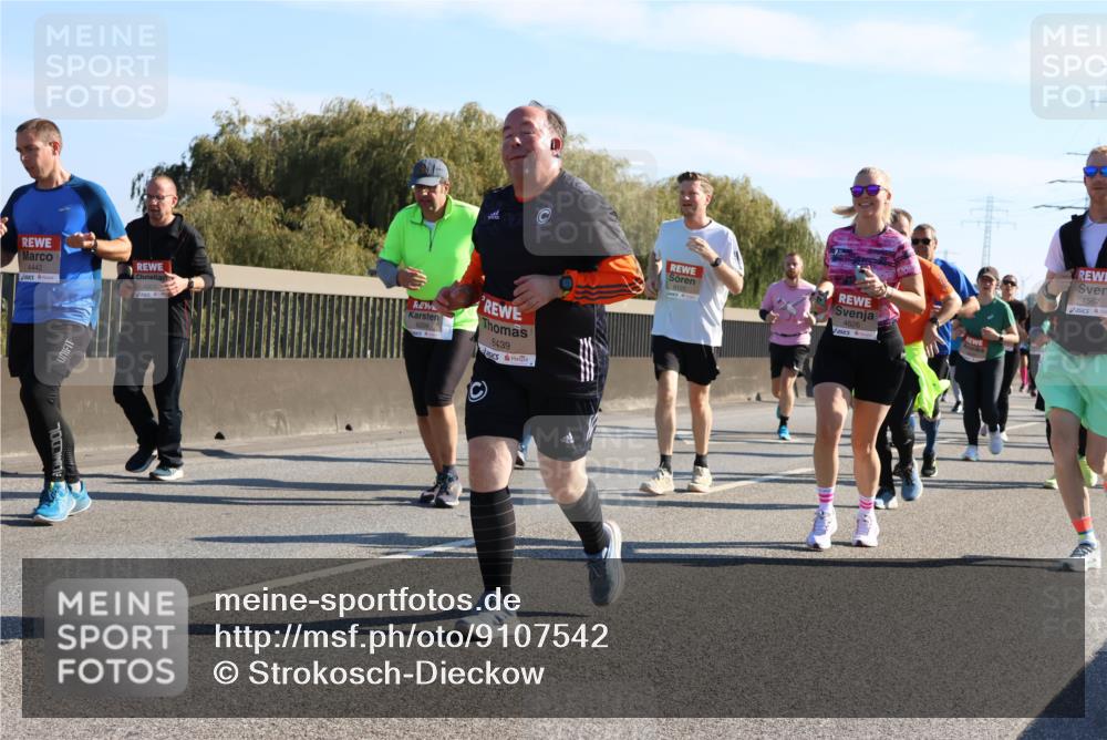 03.10.2025 - Köhlbrandbrückenlauf Strokosch-Dieckow http://msf.ph/oto/9107542 03.10.2025 12:20:15 Position 3 4442, 6439, 6125, 4626, 4567 meine-sportfotos.de