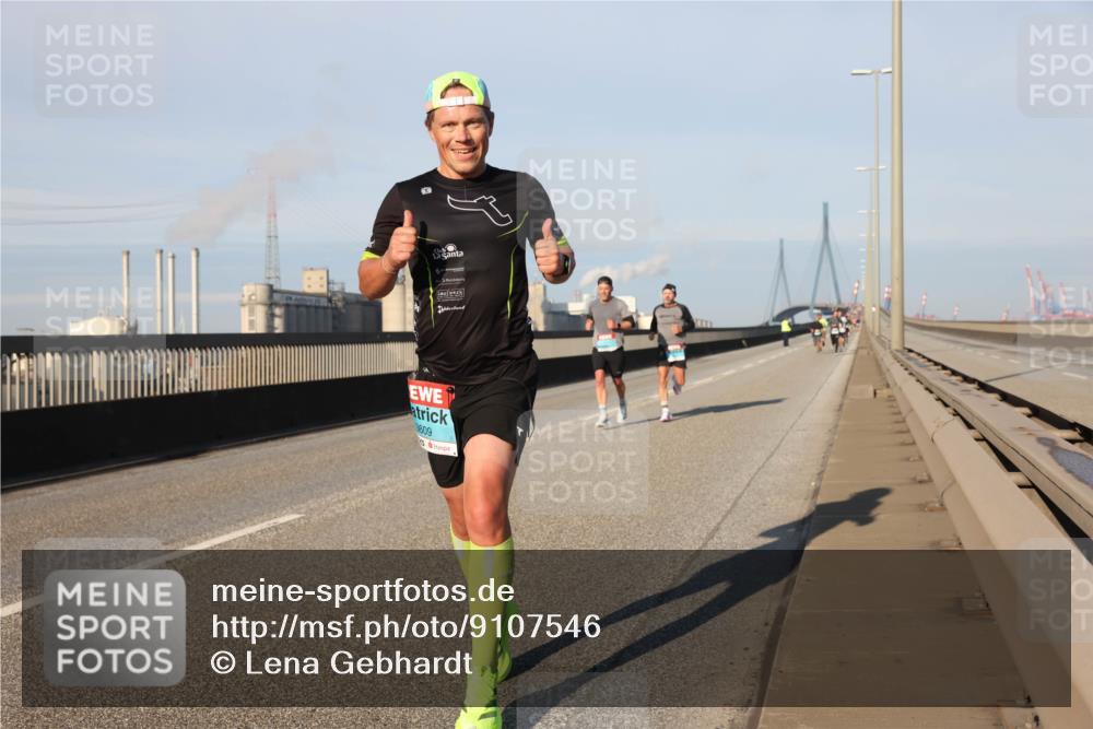 03.10.2025 - Köhlbrandbrückenlauf Lena Gebhardt http://msf.ph/oto/9107546 03.10.2025 09:40:24 Position 2 609 meine-sportfotos.de