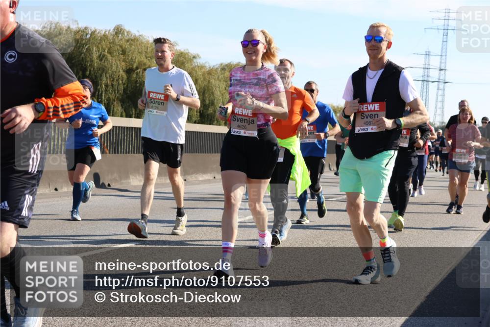 03.10.2025 - Köhlbrandbrückenlauf Strokosch-Dieckow http://msf.ph/oto/9107553 03.10.2025 12:20:16 Position 3 6125, 4626, 4567 meine-sportfotos.de