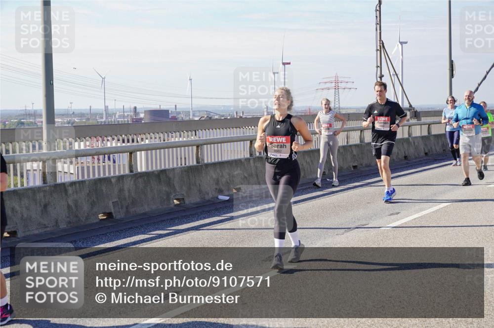 03.10.2025 - Köhlbrandbrückenlauf Michael Burmester http://msf.ph/oto/9107571 03.10.2025 12:50:48 Position 2 9, 4982 meine-sportfotos.de