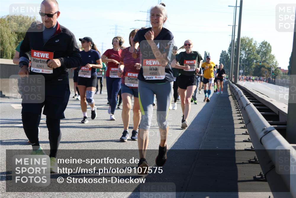 03.10.2025 - Köhlbrandbrückenlauf Strokosch-Dieckow http://msf.ph/oto/9107575 03.10.2025 12:20:18 Position 3 6261, 5768, 5167, 4950 meine-sportfotos.de