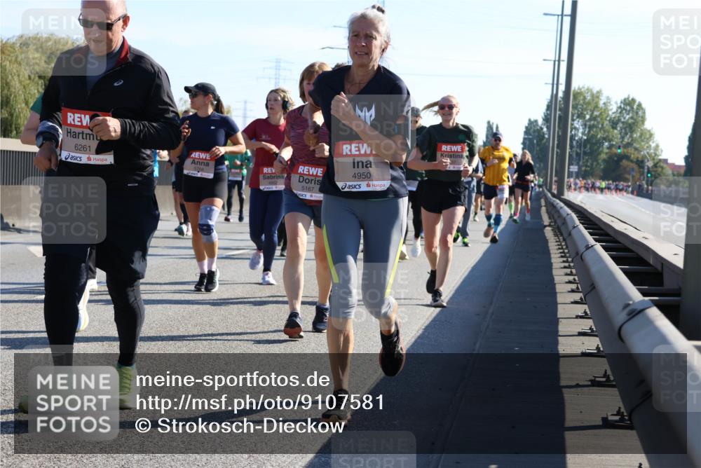 03.10.2025 - Köhlbrandbrückenlauf Strokosch-Dieckow http://msf.ph/oto/9107581 03.10.2025 12:20:19 Position 3 6261, 5768, 5167, 4950 meine-sportfotos.de