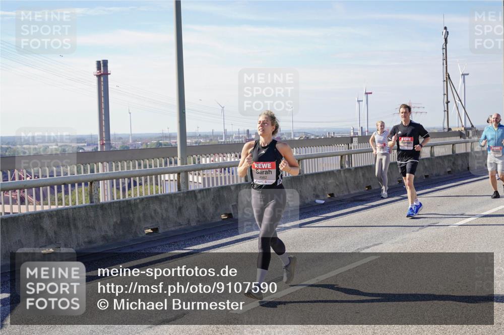 03.10.2025 - Köhlbrandbrückenlauf Michael Burmester http://msf.ph/oto/9107590 03.10.2025 12:50:49 Position 2 4982 meine-sportfotos.de