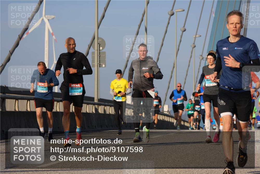 03.10.2025 - Köhlbrandbrückenlauf Strokosch-Dieckow http://msf.ph/oto/9107598 03.10.2025 09:37:21 Position 2 1265, 3270, 9, 1258, 2660 meine-sportfotos.de