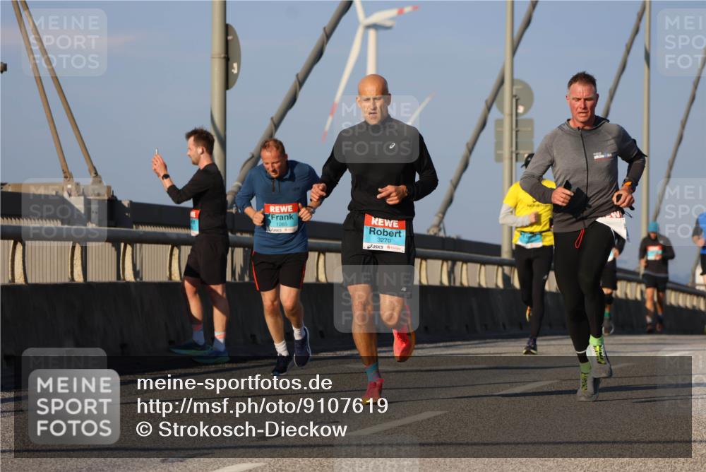 03.10.2025 - Köhlbrandbrückenlauf Strokosch-Dieckow http://msf.ph/oto/9107619 03.10.2025 09:37:22 Position 2 1265, 3270 meine-sportfotos.de