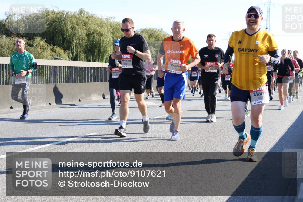 03.10.2025 - Köhlbrandbrückenlauf Strokosch-Dieckow http://msf.ph/oto/9107621 03.10.2025 12:20:26 Position 3 4843, 4670, 5128, 4784, 5983 meine-sportfotos.de