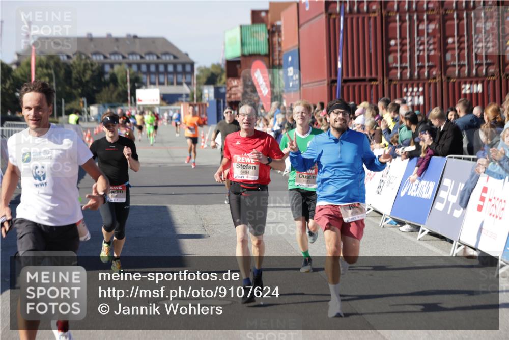 03.10.2025 - Köhlbrandbrückenlauf Jannik Wohlers http://msf.ph/oto/9107624 03.10.2025 12:59:17 Ziel 4108, 4164, 4226, 4371, 4441, 4940, 5967, 6036, 6154, 6390, 6391, 6478, 6484, 6493, 6609 meine-sportfotos.de