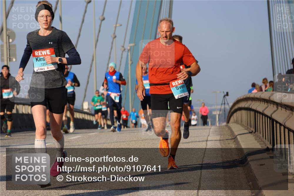03.10.2025 - Köhlbrandbrückenlauf Strokosch-Dieckow http://msf.ph/oto/9107641 03.10.2025 09:37:25 Position 2 1256, 1210 meine-sportfotos.de