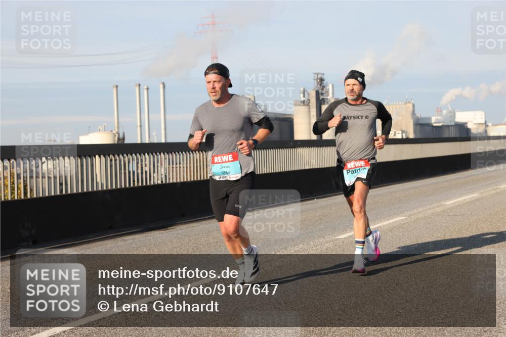 03.10.2025 - Köhlbrandbrückenlauf Lena Gebhardt http://msf.ph/oto/9107647 03.10.2025 09:40:26 Position 2 3785 meine-sportfotos.de