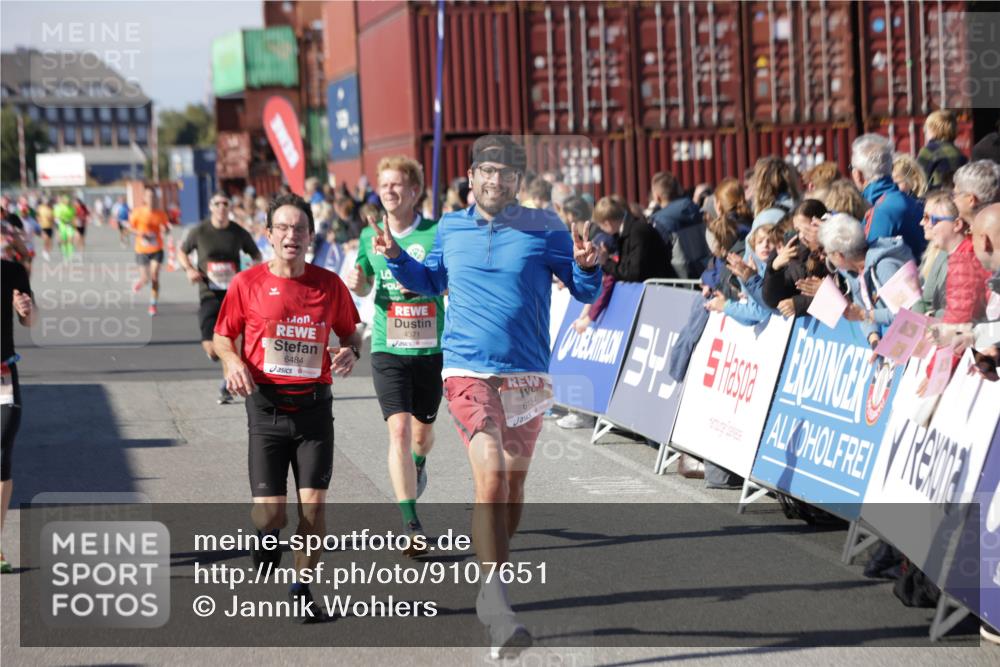 03.10.2025 - Köhlbrandbrückenlauf Jannik Wohlers http://msf.ph/oto/9107651 03.10.2025 12:59:17 Ziel 4108, 4164, 4226, 4371, 4441, 4940, 5967, 6036, 6154, 6390, 6391, 6478, 6484, 6493, 6609 meine-sportfotos.de