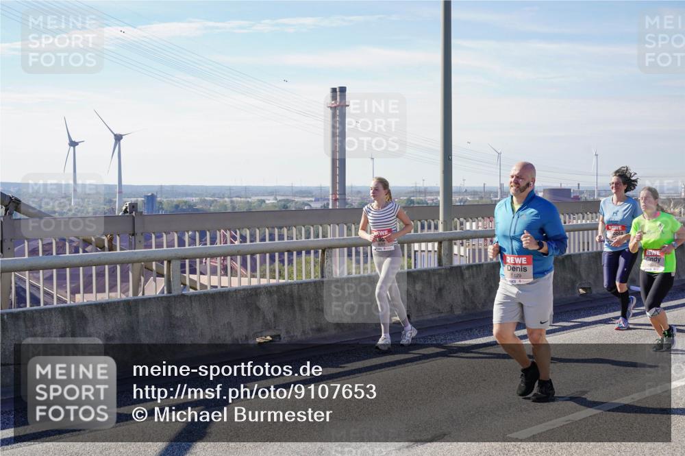 03.10.2025 - Köhlbrandbrückenlauf Michael Burmester http://msf.ph/oto/9107653 03.10.2025 12:50:53 Position 2  meine-sportfotos.de