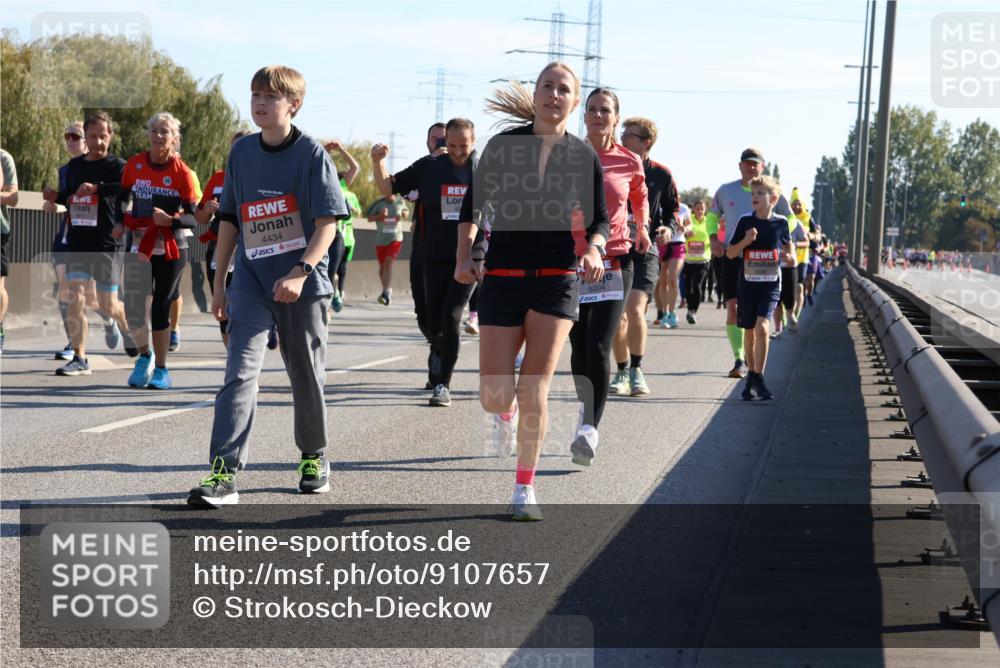 03.10.2025 - Köhlbrandbrückenlauf Strokosch-Dieckow http://msf.ph/oto/9107657 03.10.2025 12:20:28 Position 3 4434, 5204 meine-sportfotos.de