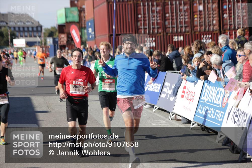03.10.2025 - Köhlbrandbrückenlauf Jannik Wohlers http://msf.ph/oto/9107658 03.10.2025 12:59:18 Ziel 4108, 4164, 4226, 4371, 4441, 4940, 5967, 6036, 6154, 6390, 6391, 6478, 6484, 6493, 6609 meine-sportfotos.de