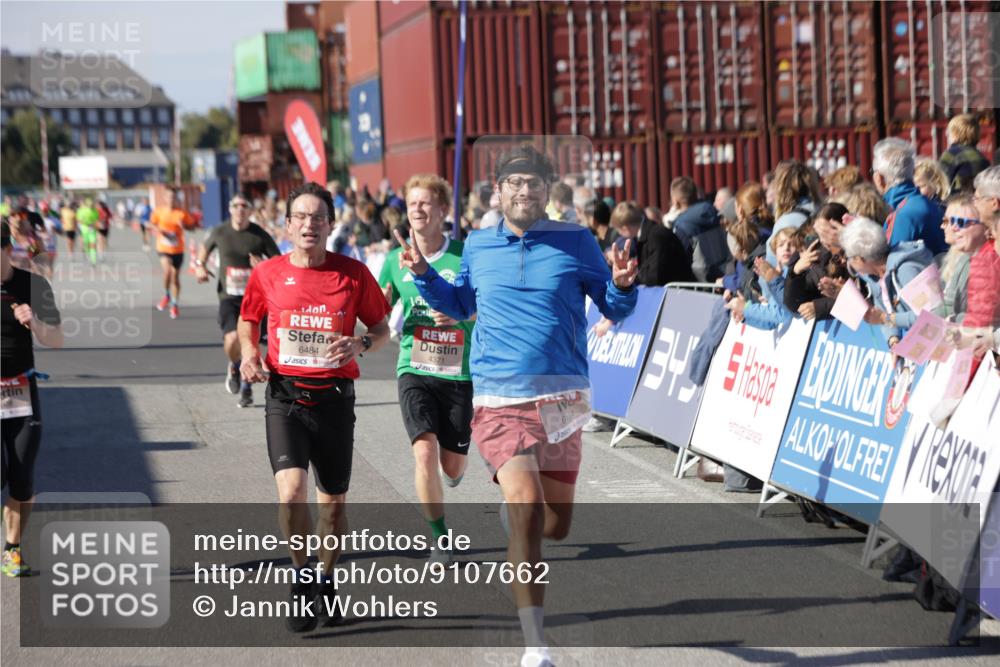 03.10.2025 - Köhlbrandbrückenlauf Jannik Wohlers http://msf.ph/oto/9107662 03.10.2025 12:59:18 Ziel 4108, 4164, 4226, 4371, 4441, 4940, 5967, 6036, 6154, 6390, 6391, 6478, 6484, 6493, 6609 meine-sportfotos.de