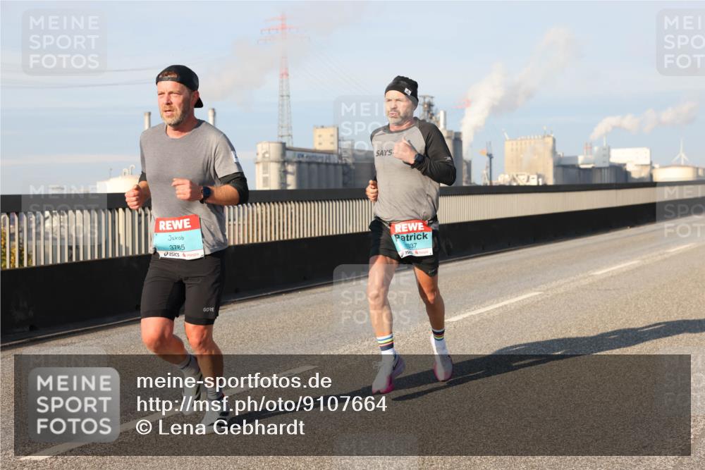 03.10.2025 - Köhlbrandbrückenlauf Lena Gebhardt http://msf.ph/oto/9107664 03.10.2025 09:40:26 Position 2 3785, 1037 meine-sportfotos.de
