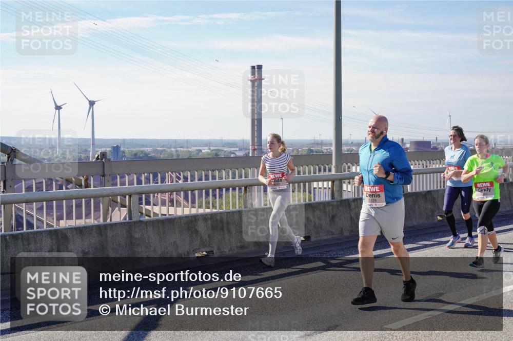 03.10.2025 - Köhlbrandbrückenlauf Michael Burmester http://msf.ph/oto/9107665 03.10.2025 12:50:53 Position 2 5129 meine-sportfotos.de
