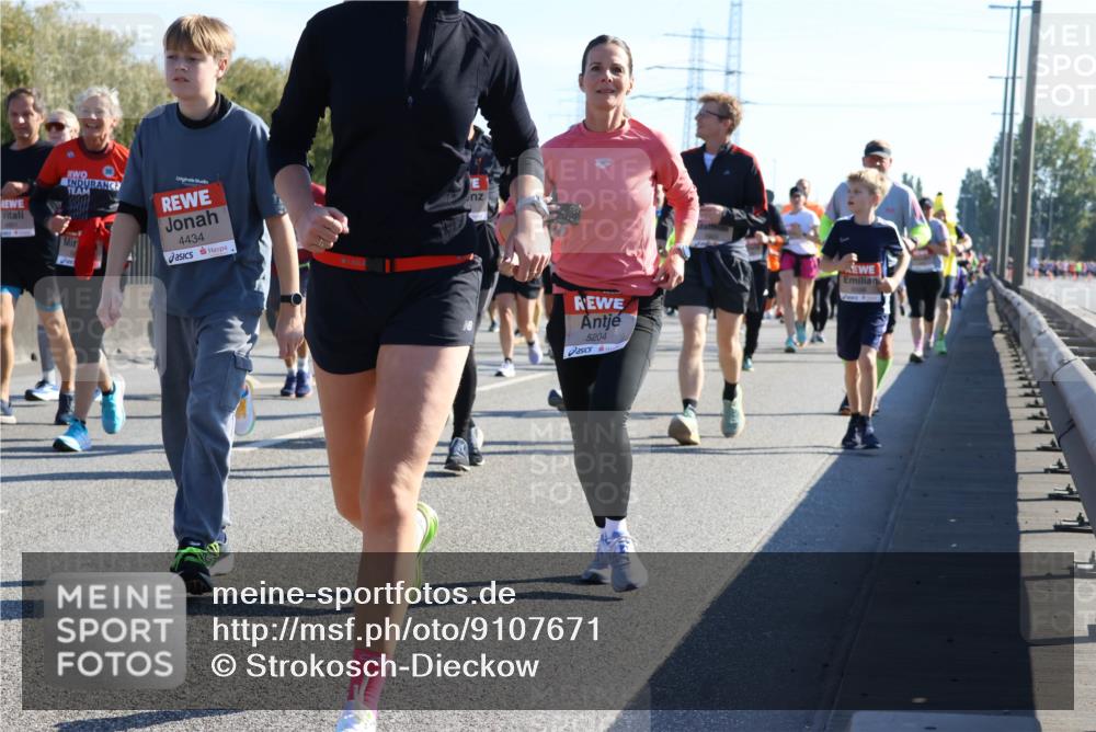 03.10.2025 - Köhlbrandbrückenlauf Strokosch-Dieckow http://msf.ph/oto/9107671 03.10.2025 12:20:30 Position 3 4434, 5204 meine-sportfotos.de