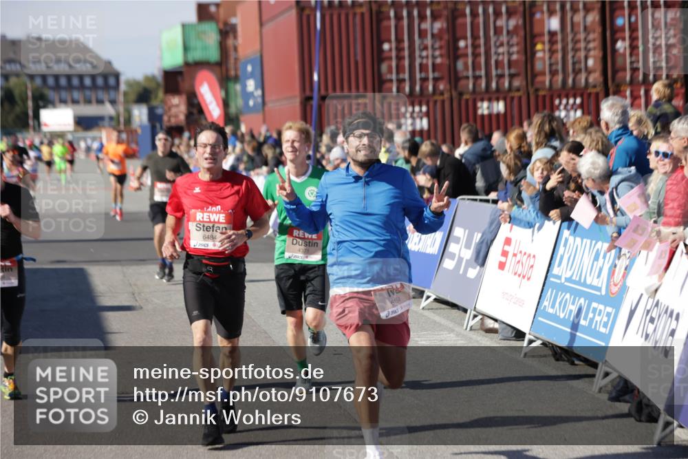 03.10.2025 - Köhlbrandbrückenlauf Jannik Wohlers http://msf.ph/oto/9107673 03.10.2025 12:59:18 Ziel 4108, 4164, 4226, 4371, 4441, 4940, 5967, 6036, 6154, 6390, 6391, 6478, 6484, 6493, 6609 meine-sportfotos.de