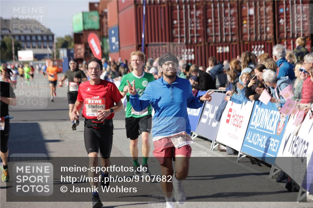03.10.2025 - Köhlbrandbrückenlauf Jannik Wohlers http://msf.ph/oto/9107682 03.10.2025 12:59:18 Ziel 4108, 4164, 4226, 4371, 4441, 4940, 5967, 6036, 6154, 6390, 6391, 6478, 6484, 6493, 6609 meine-sportfotos.de