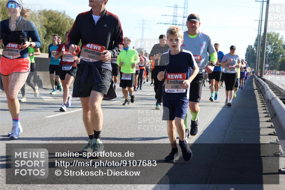 03.10.2025 - Köhlbrandbrückenlauf Strokosch-Dieckow http://msf.ph/oto/9107683 03.10.2025 12:20:32 Position 3 4818, 5780, 6599, 6598 meine-sportfotos.de