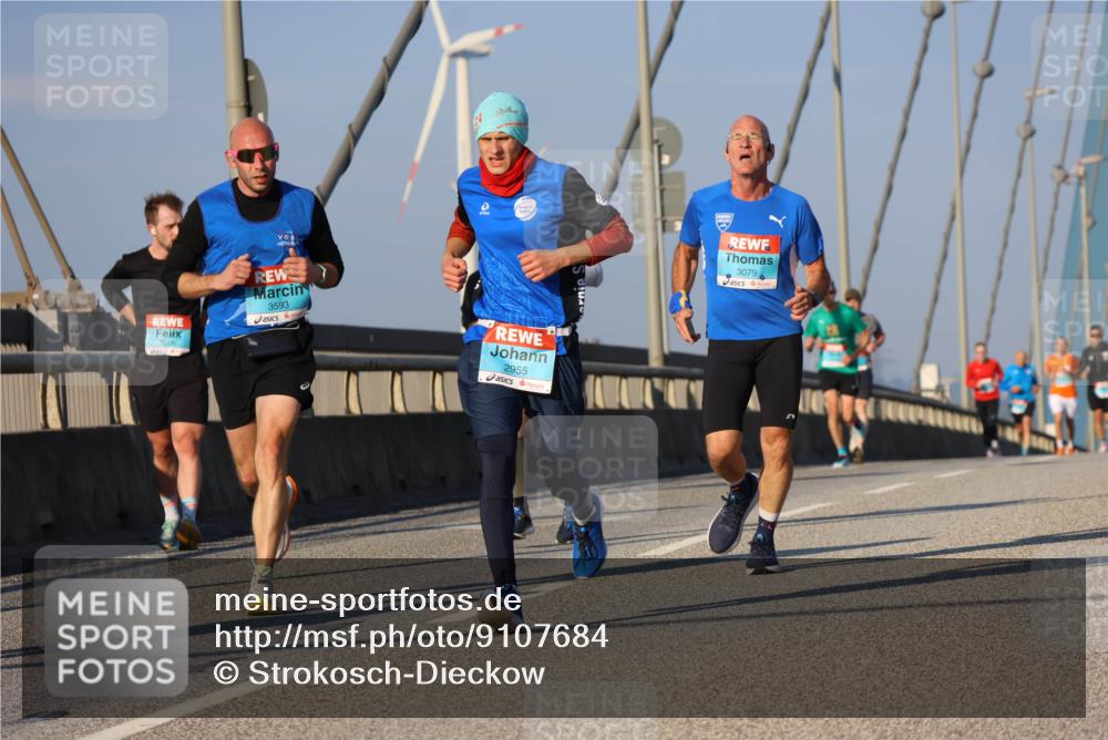 03.10.2025 - Köhlbrandbrückenlauf Strokosch-Dieckow http://msf.ph/oto/9107684 03.10.2025 09:37:32 Position 2 3593, 2955, 3079 meine-sportfotos.de