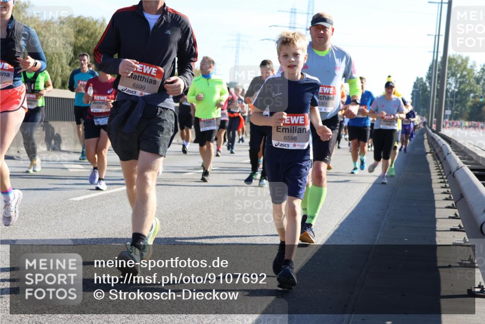 03.10.2025 - Köhlbrandbrückenlauf Strokosch-Dieckow http://msf.ph/oto/9107692 03.10.2025 12:20:32 Position 3 6599, 6598, 5301 meine-sportfotos.de