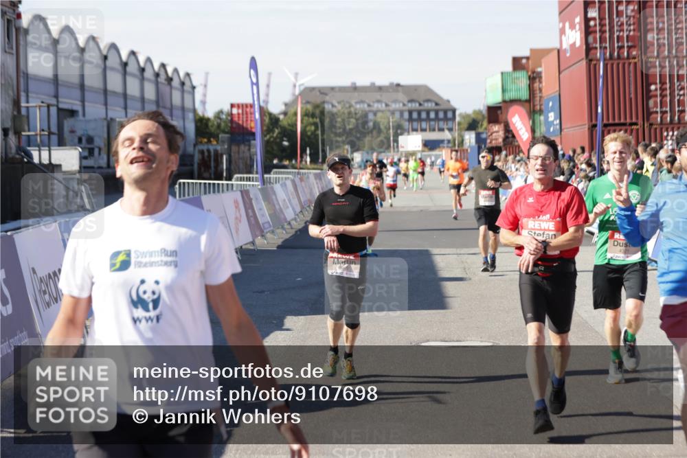 03.10.2025 - Köhlbrandbrückenlauf Jannik Wohlers http://msf.ph/oto/9107698 03.10.2025 12:59:18 Ziel 4108, 4164, 4226, 4371, 4441, 4940, 5967, 6036, 6154, 6390, 6391, 6478, 6484, 6493, 6609 meine-sportfotos.de