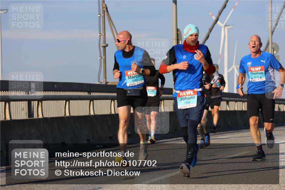 03.10.2025 - Köhlbrandbrückenlauf Strokosch-Dieckow http://msf.ph/oto/9107702 03.10.2025 09:37:33 Position 2 3593, 2955, 3079 meine-sportfotos.de