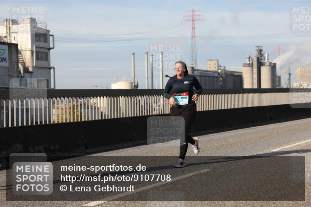 03.10.2025 - Köhlbrandbrückenlauf Lena Gebhardt http://msf.ph/oto/9107708 03.10.2025 10:13:49 Position 2 3571 meine-sportfotos.de
