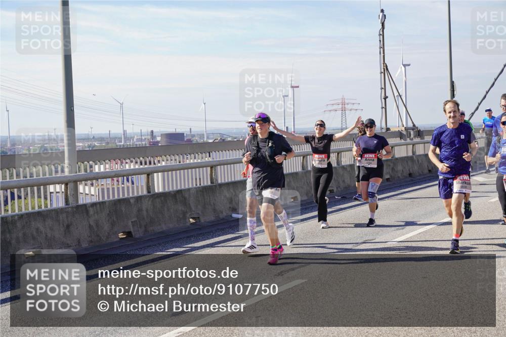 03.10.2025 - Köhlbrandbrückenlauf Michael Burmester http://msf.ph/oto/9107750 03.10.2025 12:50:56 Position 2 95 meine-sportfotos.de