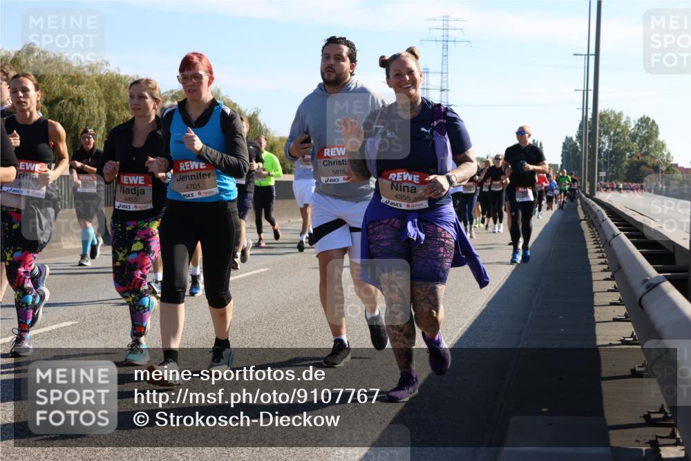 03.10.2025 - Köhlbrandbrückenlauf Strokosch-Dieckow http://msf.ph/oto/9107767 03.10.2025 12:20:46 Position 3 4615, 4455, 4701, 5816, 4355 meine-sportfotos.de