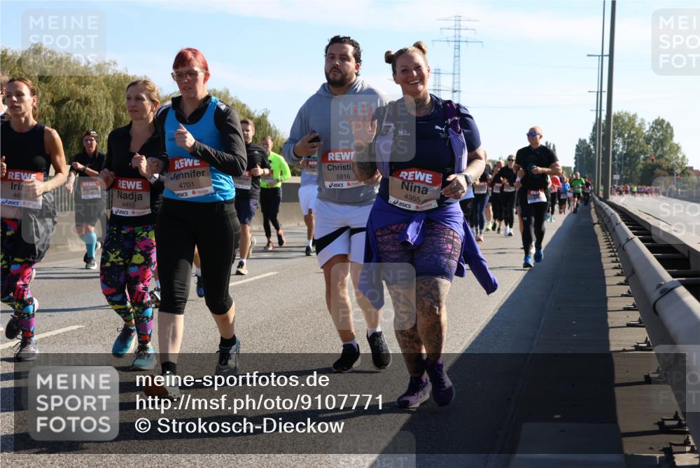 03.10.2025 - Köhlbrandbrückenlauf Strokosch-Dieckow http://msf.ph/oto/9107771 03.10.2025 12:20:46 Position 3 4615, 4455, 4701, 5816, 4355 meine-sportfotos.de