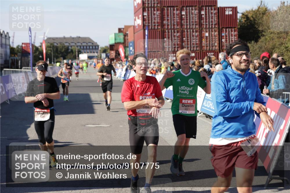 03.10.2025 - Köhlbrandbrückenlauf Jannik Wohlers http://msf.ph/oto/9107775 03.10.2025 12:59:19 Ziel 4108, 4164, 4226, 4371, 4441, 4940, 5967, 6036, 6154, 6390, 6391, 6478, 6484, 6493, 6609 meine-sportfotos.de