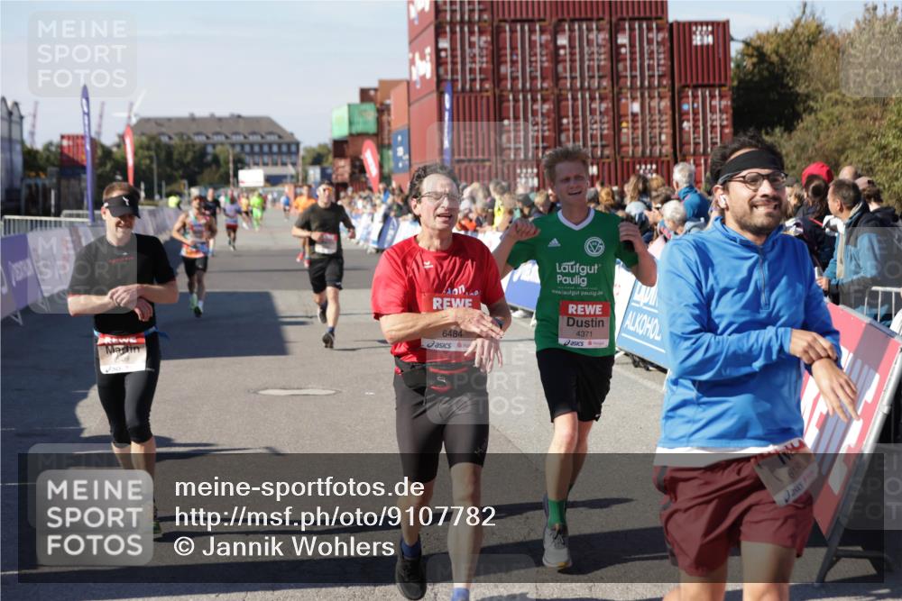 03.10.2025 - Köhlbrandbrückenlauf Jannik Wohlers http://msf.ph/oto/9107782 03.10.2025 12:59:20 Ziel 4108, 4164, 4226, 4371, 4441, 4940, 5967, 6036, 6154, 6390, 6391, 6478, 6484, 6493, 6609 meine-sportfotos.de