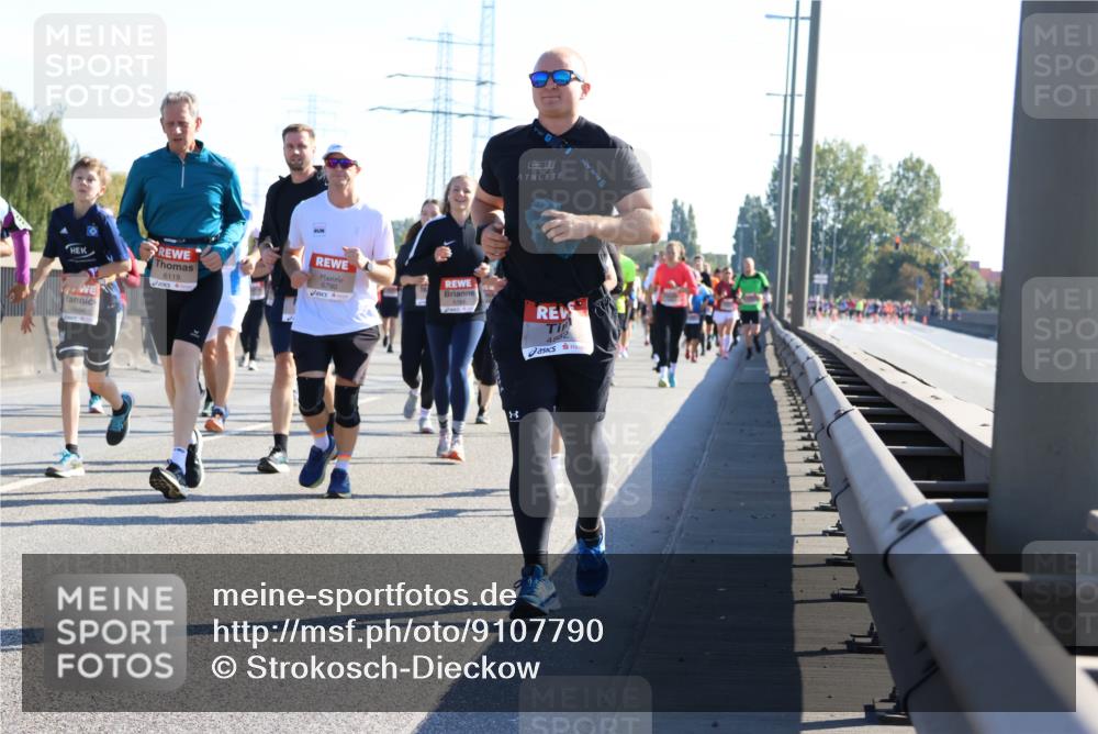 03.10.2025 - Köhlbrandbrückenlauf Strokosch-Dieckow http://msf.ph/oto/9107790 03.10.2025 12:20:49 Position 3 6119, 6790, 4862 meine-sportfotos.de