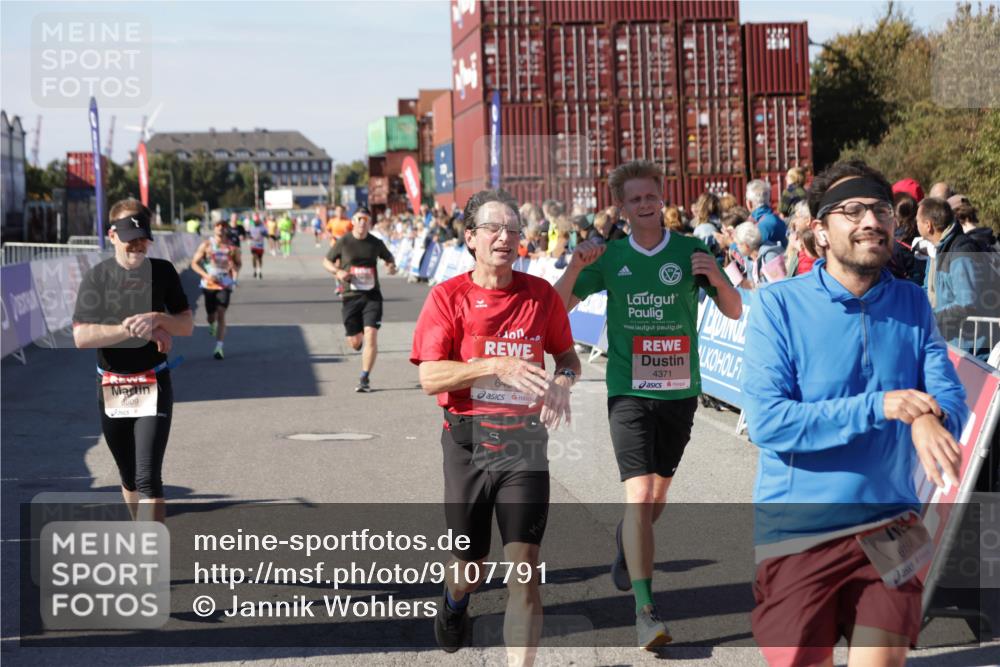 03.10.2025 - Köhlbrandbrückenlauf Jannik Wohlers http://msf.ph/oto/9107791 03.10.2025 12:59:20 Ziel 4108, 4164, 4226, 4371, 4441, 4940, 5967, 6036, 6154, 6390, 6391, 6478, 6484, 6493, 6609 meine-sportfotos.de