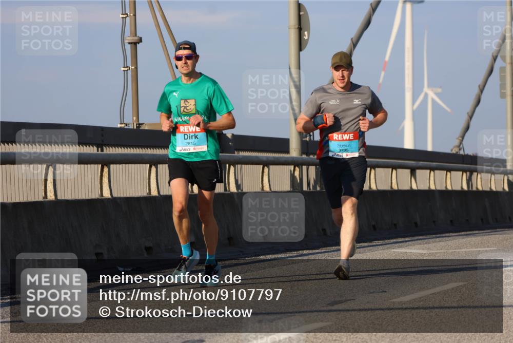 03.10.2025 - Köhlbrandbrückenlauf Strokosch-Dieckow http://msf.ph/oto/9107797 03.10.2025 09:37:43 Position 2 2815, 3795 meine-sportfotos.de
