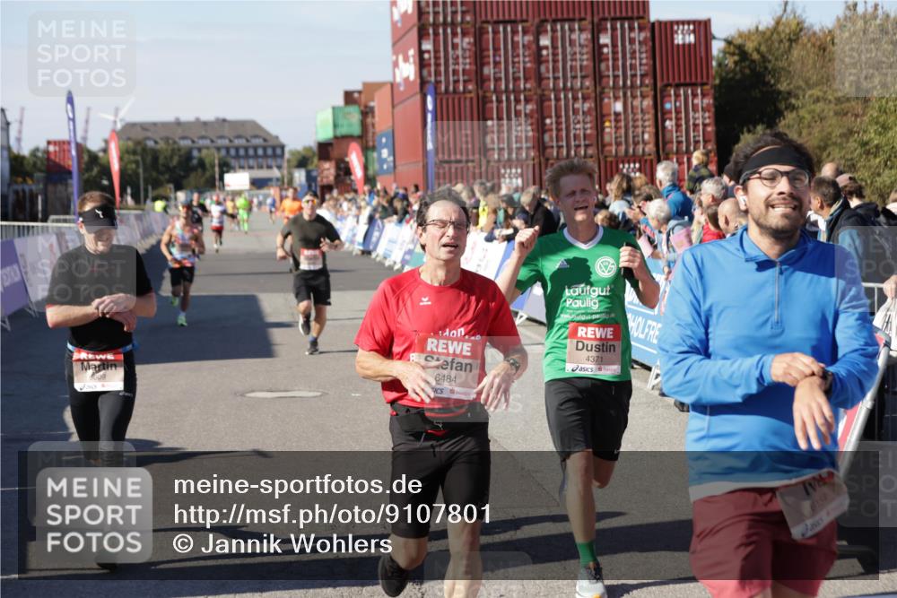 03.10.2025 - Köhlbrandbrückenlauf Jannik Wohlers http://msf.ph/oto/9107801 03.10.2025 12:59:20 Ziel 4108, 4164, 4226, 4371, 4441, 4940, 5967, 6036, 6154, 6390, 6391, 6478, 6484, 6493, 6609 meine-sportfotos.de