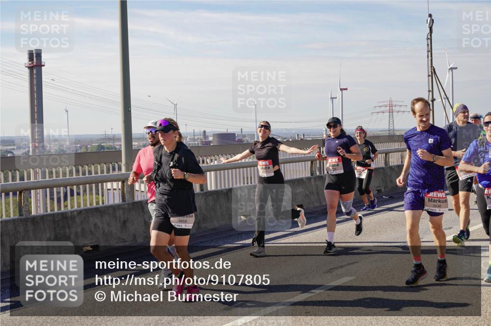 03.10.2025 - Köhlbrandbrückenlauf Michael Burmester http://msf.ph/oto/9107805 03.10.2025 12:50:57 Position 2 4958, 5638 meine-sportfotos.de