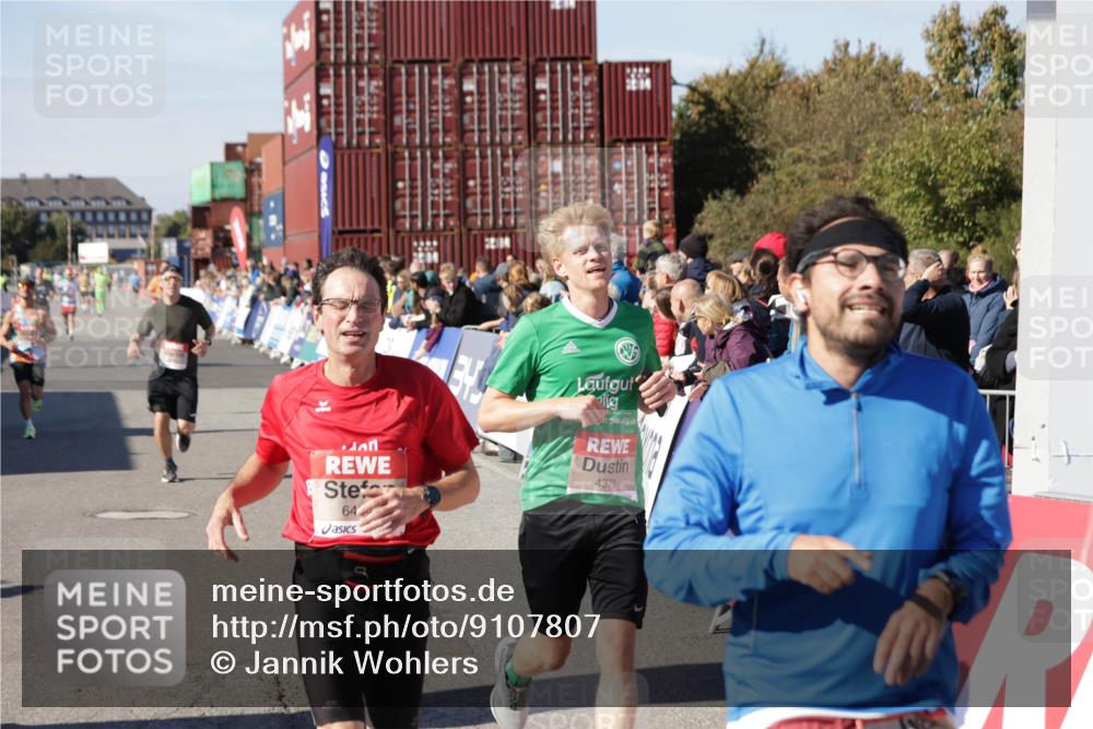 03.10.2025 - Köhlbrandbrückenlauf Jannik Wohlers http://msf.ph/oto/9107807 03.10.2025 12:59:20 Ziel 4108, 4164, 4226, 4371, 4441, 4940, 5967, 6036, 6154, 6390, 6391, 6478, 6484, 6493, 6609 meine-sportfotos.de