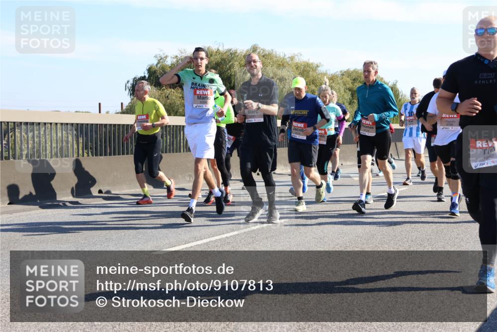 03.10.2025 - Köhlbrandbrückenlauf Strokosch-Dieckow http://msf.ph/oto/9107813 03.10.2025 12:20:50 Position 3 247, 6291, 6119, 6790, 511, 4882 meine-sportfotos.de
