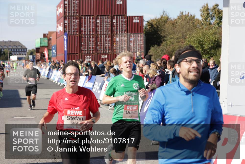 03.10.2025 - Köhlbrandbrückenlauf Jannik Wohlers http://msf.ph/oto/9107817 03.10.2025 12:59:20 Ziel 4108, 4164, 4226, 4371, 4441, 4940, 5967, 6036, 6154, 6390, 6391, 6478, 6484, 6493, 6609 meine-sportfotos.de