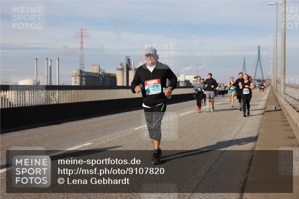 03.10.2025 - Köhlbrandbrückenlauf Lena Gebhardt http://msf.ph/oto/9107820 03.10.2025 10:13:51 Position 2 2527 meine-sportfotos.de
