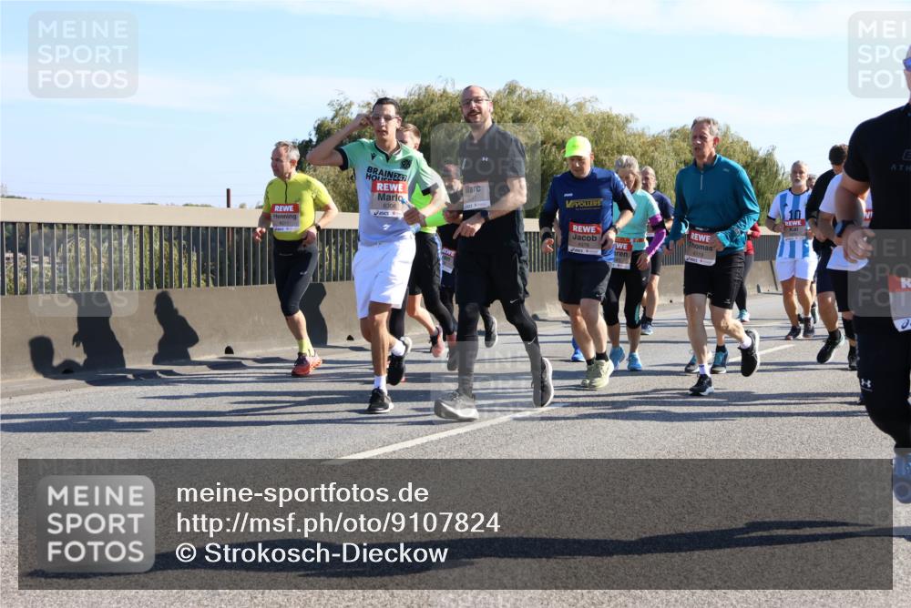03.10.2025 - Köhlbrandbrückenlauf Strokosch-Dieckow http://msf.ph/oto/9107824 03.10.2025 12:20:50 Position 3 6211, 247, 6306, 6291, 4978, 6119 meine-sportfotos.de
