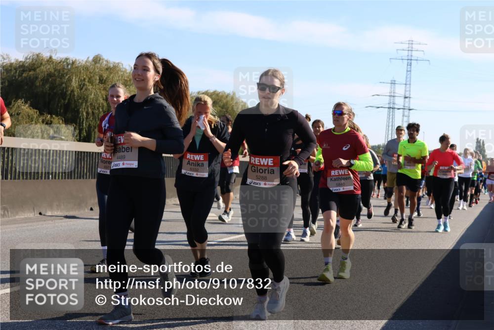 03.10.2025 - Köhlbrandbrückenlauf Strokosch-Dieckow http://msf.ph/oto/9107832 03.10.2025 12:20:55 Position 3 4489, 4971, 6332, 5288, 5840 meine-sportfotos.de