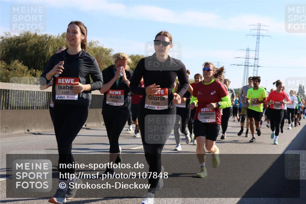 03.10.2025 - Köhlbrandbrückenlauf Strokosch-Dieckow http://msf.ph/oto/9107848 03.10.2025 12:20:55 Position 3 4489, 6332, 5288, 5840 meine-sportfotos.de
