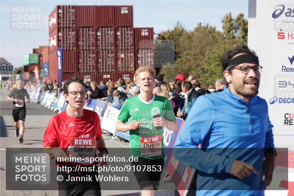 03.10.2025 - Köhlbrandbrückenlauf Jannik Wohlers http://msf.ph/oto/9107853 03.10.2025 12:59:20 Ziel 4108, 4164, 4226, 4371, 4441, 4940, 5967, 6036, 6154, 6390, 6391, 6478, 6484, 6493, 6609 meine-sportfotos.de